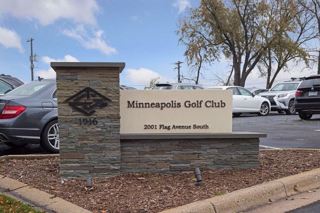 2231 Quebec Avenue S, Saint Louis Park, MN 55426