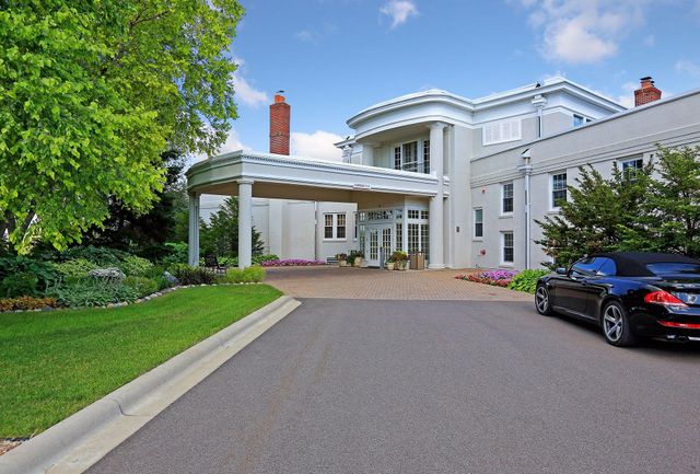 2231 Quebec Avenue S, Saint Louis Park, MN 55426