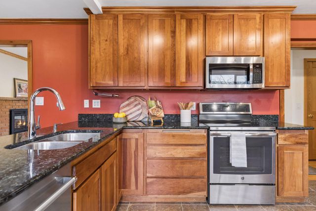 2231 Quebec Avenue S, Saint Louis Park, MN 55426