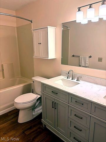 6625 Pear Tree Lane, Mentor, OH 44060