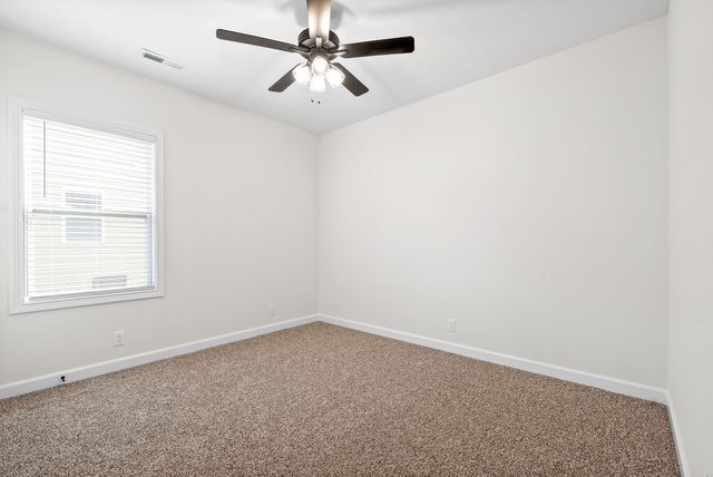 1192 Ross Farms Blvd, Clarksville, TN 37043