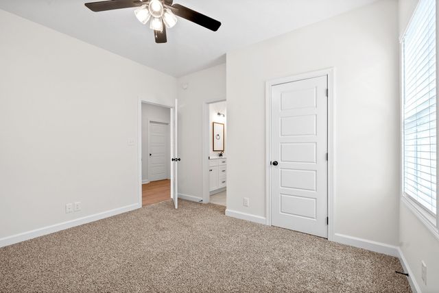 1192 Ross Farms Blvd, Clarksville, TN 37043