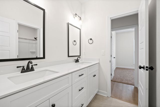 1192 Ross Farms Blvd, Clarksville, TN 37043