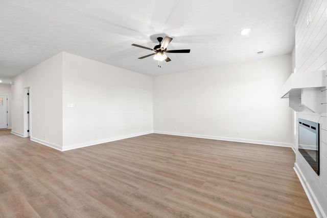 1192 Ross Farms Blvd, Clarksville, TN 37043