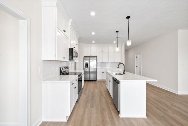 1192 Ross Farms Blvd, Clarksville, TN 37043