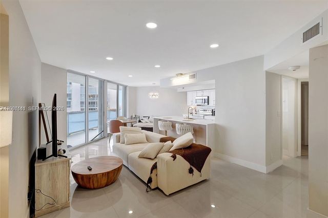 16485 Collins Ave 932, Sunny Isles Beach, FL 33160