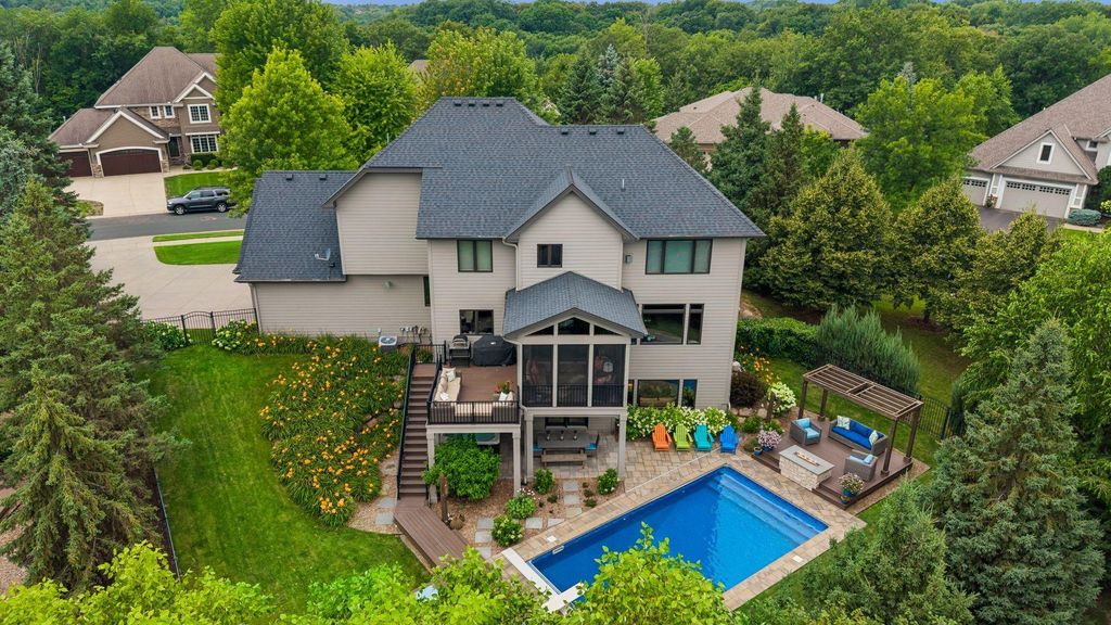 10053 Trails End Road, Chanhassen, MN 55317 — exterior