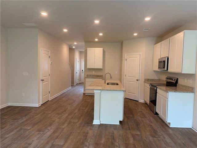 8337 Columbia Court, Palmetto, GA 30268