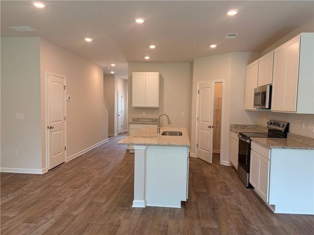 8337 Columbia Court, Palmetto, GA 30268