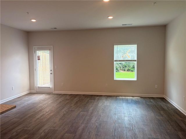 8337 Columbia Court, Palmetto, GA 30268