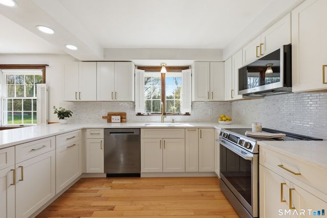 19 Andmar Lane, South Windsor, CT 06074