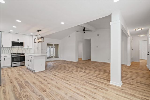 6009 Glen Meadow DR, Austin, TX 78745