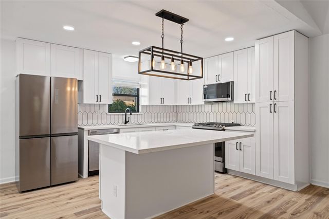 6009 Glen Meadow DR, Austin, TX 78745