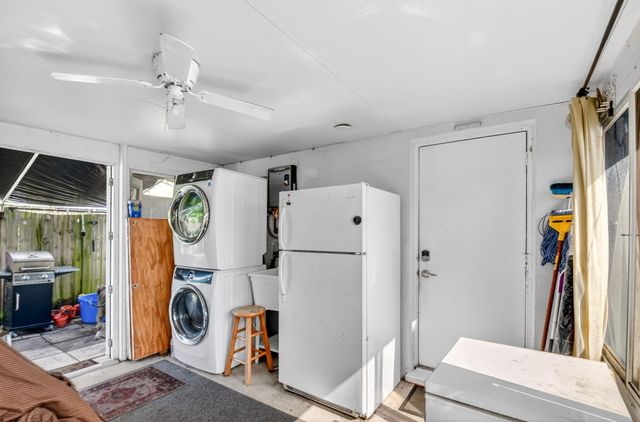 1010 Churchill Circle S, West Palm Beach, FL 33405