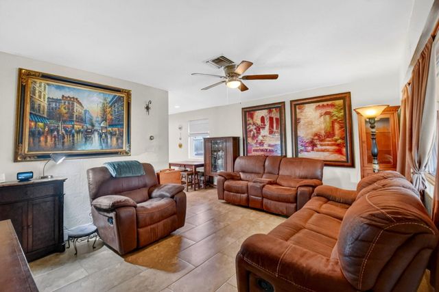 1010 Churchill Circle S, West Palm Beach, FL 33405