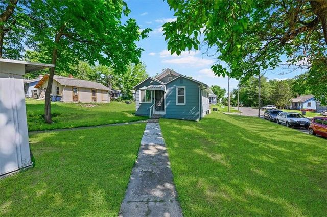 2917 E 61st Street, Kansas City, MO 64130