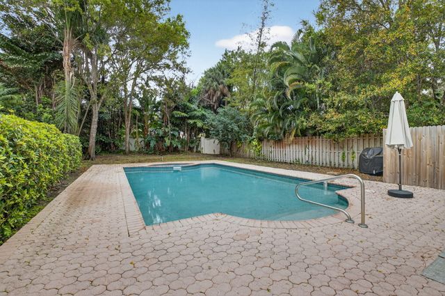 2464 NW 66th Drive, Boca Raton, FL 33496