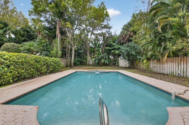 2464 NW 66th Drive, Boca Raton, FL 33496