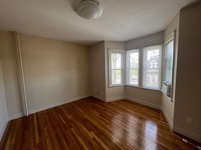 76 Chestnut Street 2, Newton, MA 02465