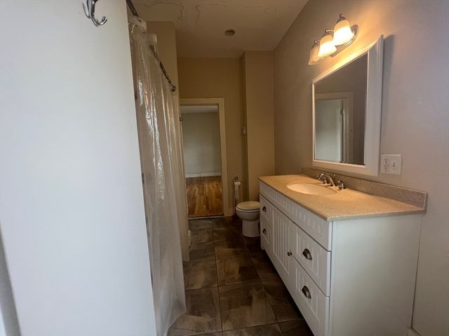 76 Chestnut Street 2, Newton, MA 02465