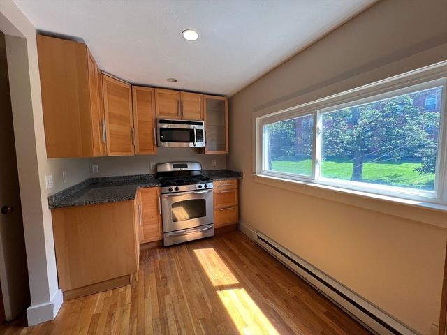 76 Chestnut Street 2, Newton, MA 02465