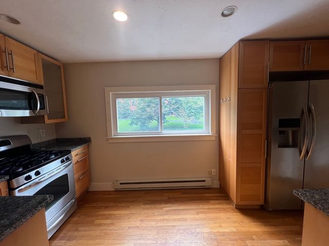 76 Chestnut Street 2, Newton, MA 02465