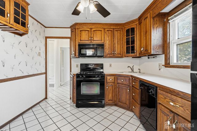 25 Evergreen Street, Spotswood, NJ 08884