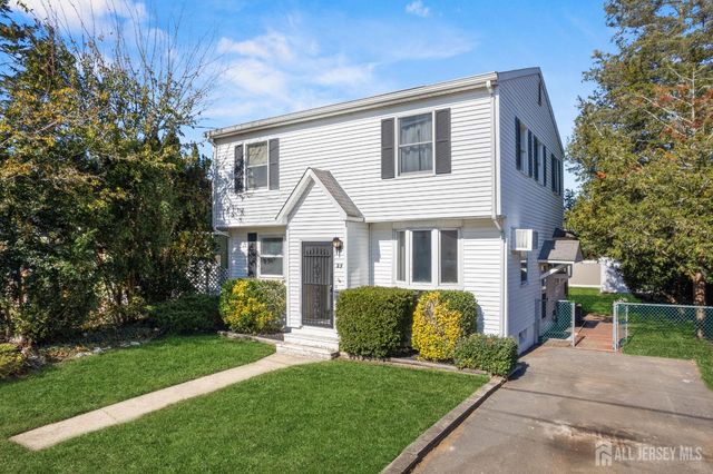 25 Evergreen Street, Spotswood, NJ 08884