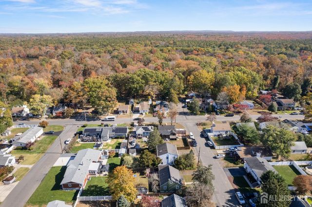 25 Evergreen Street, Spotswood, NJ 08884