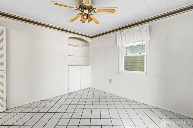 25 Evergreen Street, Spotswood, NJ 08884