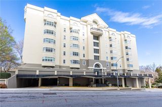 2499 Peachtree NE Road 504, Atlanta, GA 30305