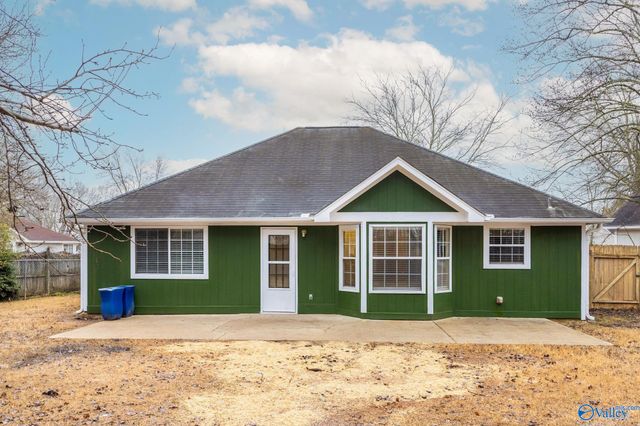 102 Vistawood Court, Madison, AL 35758