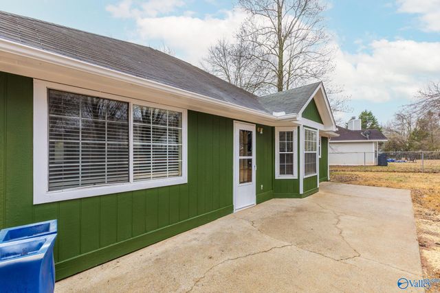 102 Vistawood Court, Madison, AL 35758