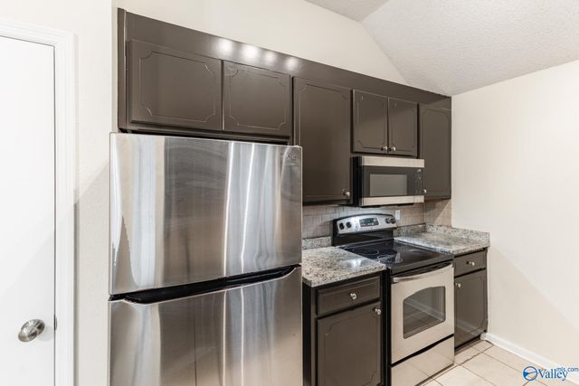 102 Vistawood Court, Madison, AL 35758