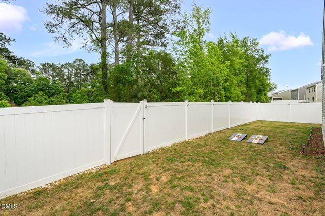 948 Berkeley Glen Road, Zebulon, NC 27597