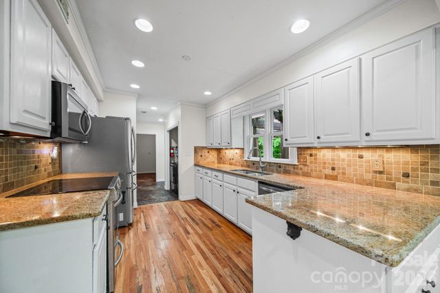 5479 Gunpowder Drive, Hickory, NC 28601