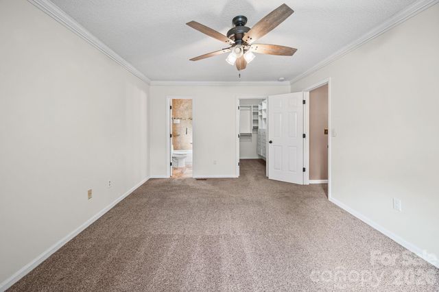5479 Gunpowder Drive, Hickory, NC 28601