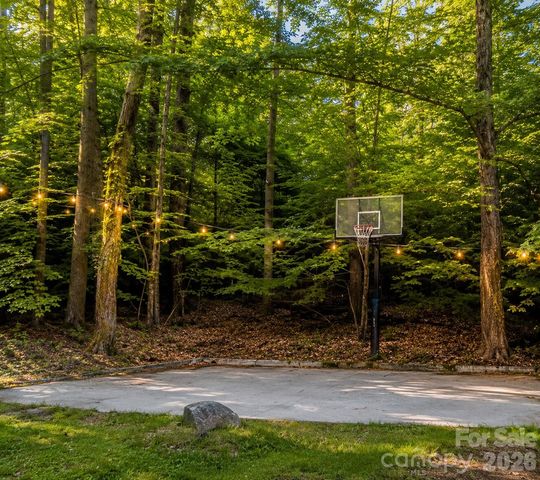 5479 Gunpowder Drive, Hickory, NC 28601
