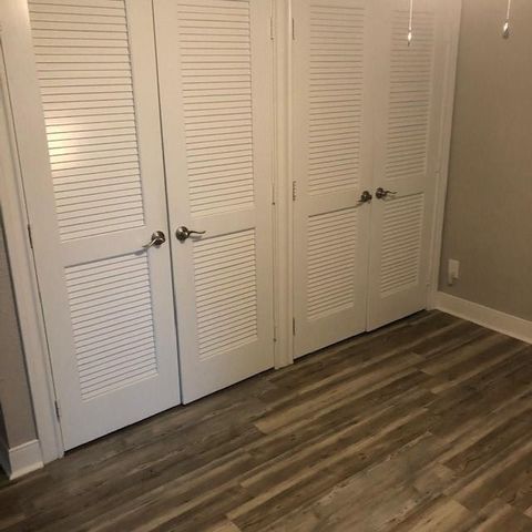 5420 Longshadow Drive, Dickinson, TX 77539