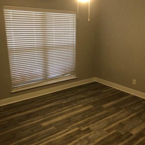 5420 Longshadow Drive, Dickinson, TX 77539