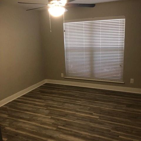 5420 Longshadow Drive, Dickinson, TX 77539