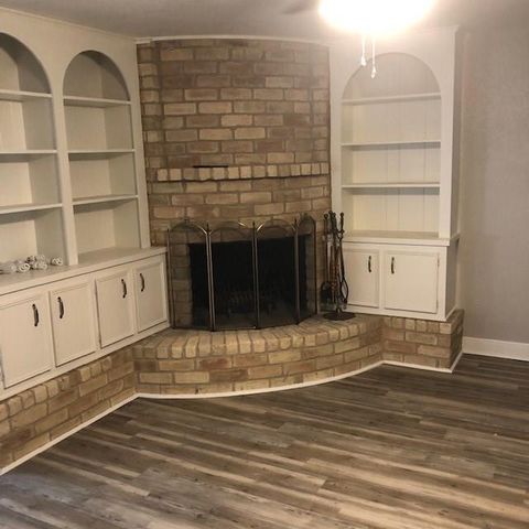 5420 Longshadow Drive, Dickinson, TX 77539