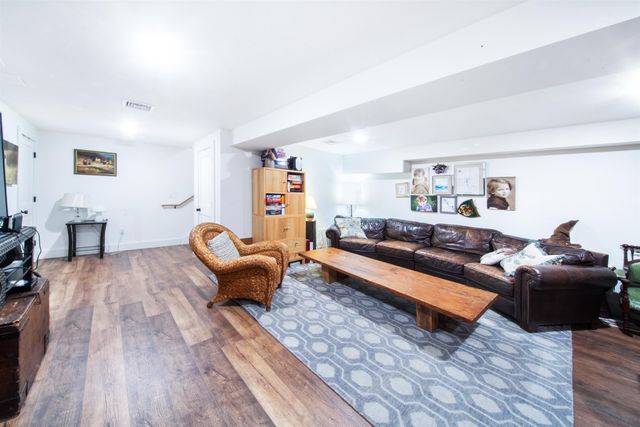 8001 williston Road, Williston, VT 05495