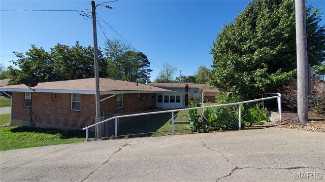 102 W Center Street, Salem, MO 65560