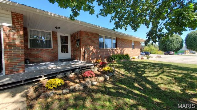 102 W Center Street, Salem, MO 65560