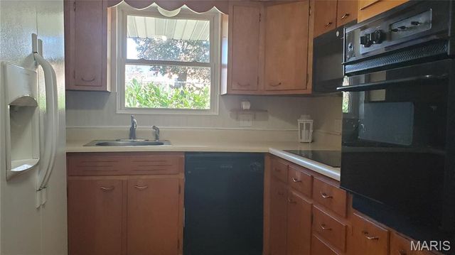 102 W Center Street, Salem, MO 65560