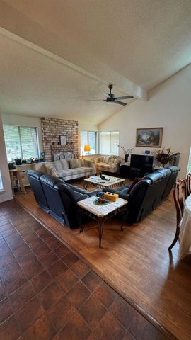 1919 Iron Ridge, Sugar Land, TX 77478