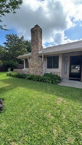 1919 Iron Ridge, Sugar Land, TX 77478