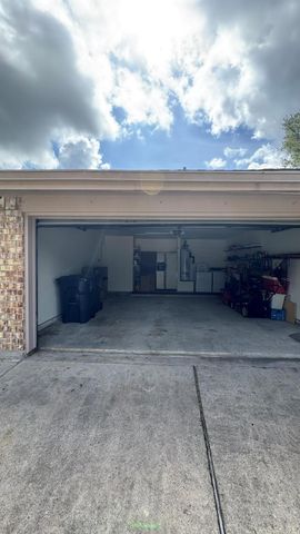 1919 Iron Ridge, Sugar Land, TX 77478