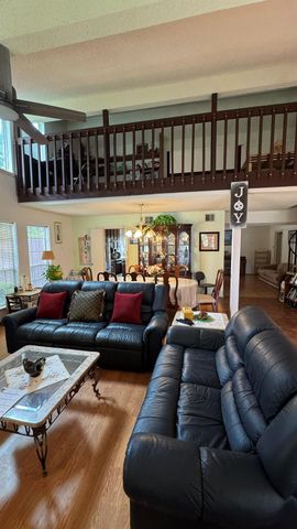 1919 Iron Ridge, Sugar Land, TX 77478